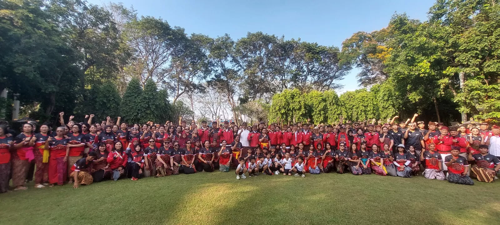Kontingen Bali di Fornas VIII